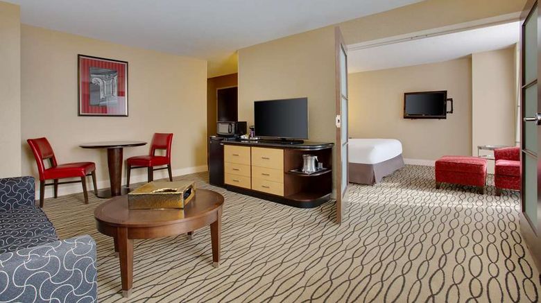 <b>Hilton Rosemont/Chicago O'Hare Room</b>. Images powered by <a href="https://iceportal.shijigroup.com/" title="IcePortal" target="_blank">IcePortal</a>.
