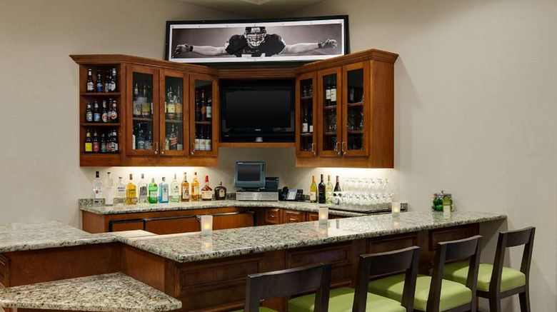 <b>Hilton Garden Inn Lake Forest Mettawa Restaurant</b>. Images powered by <a href="https://iceportal.shijigroup.com/" title="IcePortal" target="_blank">IcePortal</a>.