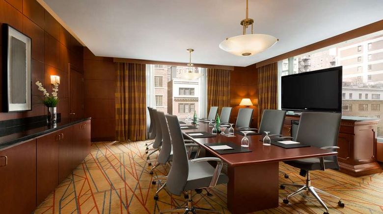 <b>Hilton Chicago/Magnificent Mile Suites Meeting</b>. Images powered by <a href="https://iceportal.shijigroup.com/" title="IcePortal" target="_blank">IcePortal</a>.