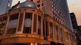 Hilton Chicago/Magnificent Mile Suites Exterior