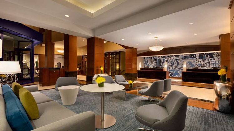 Hilton Chicago/Magnificent Mile Suites Lobby