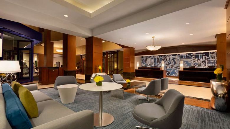 <b>Hilton Chicago/Magnificent Mile Suites Lobby</b>. Images powered by <a href="https://iceportal.shijigroup.com/" title="IcePortal" target="_blank">IcePortal</a>.
