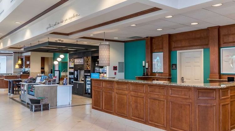 Hilton Garden Inn Naperville/Warrenville Lobby