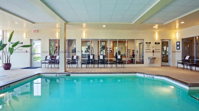 <b>Hilton Garden Inn Naperville/Warrenville Pool</b>. Images powered by <a href="https://iceportal.shijigroup.com/" title="IcePortal" target="_blank">IcePortal</a>.