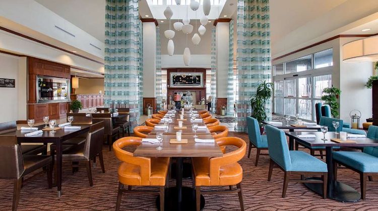 Hilton Garden Inn Naperville/Warrenville Restaurant