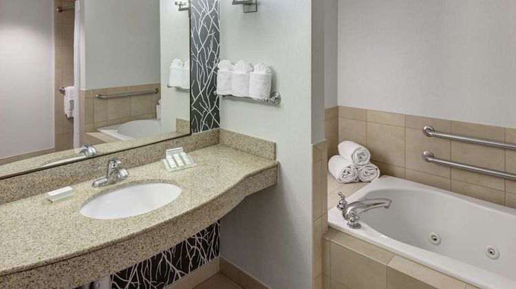 Hilton Garden Inn Naperville/Warrenville Room