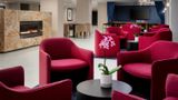 <b>Hilton Orrington/Evanston Lobby</b>. Images powered by <a href="https://iceportal.shijigroup.com/" title="IcePortal" target="_blank">IcePortal</a>.