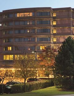 Doubletree Guest Suites & Conference Ctr