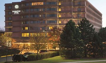 Doubletree Guest Suites & Conference Ctr