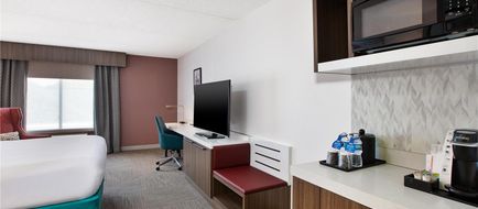 Hilton Garden Inn Greenbrier Room
