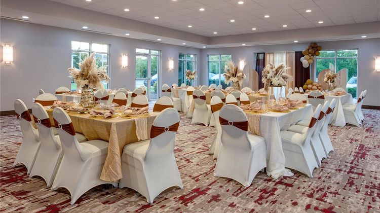 Hilton Garden Inn Greenbrier Room