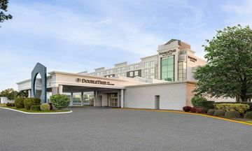Doubletree by Hilton Norfolk Airport