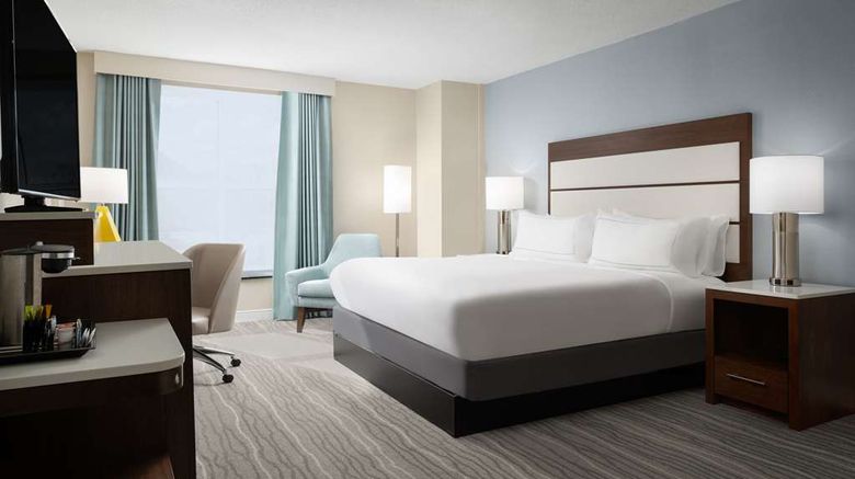 <b>Doubletree by Hilton Norfolk Airport Room</b>. Images powered by <a href="https://iceportal.shijigroup.com/" title="IcePortal" target="_blank">IcePortal</a>.