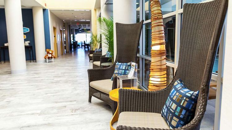 Hampton Inn Virginia Beach Oceanfrnt Nth Lobby