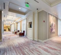 Hilton Garden Inn Suffolk Riverfront Lobby