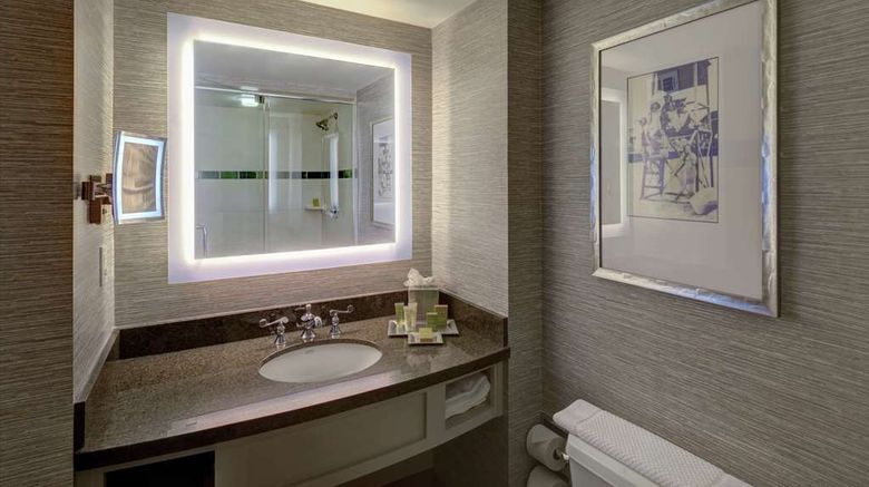 <b>Hilton Virginia Beach Oceanfront Room</b>. Images powered by <a href="https://iceportal.shijigroup.com/" title="IcePortal" target="_blank">IcePortal</a>.