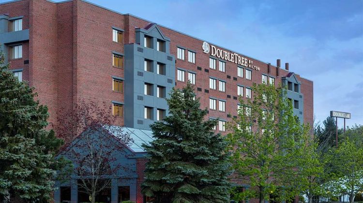 DoubleTree by Hilton Leominster Exterior