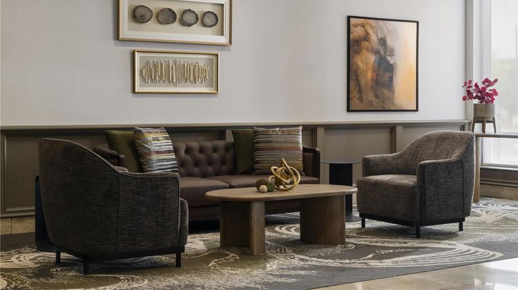 DoubleTree by Hilton Leominster Lobby