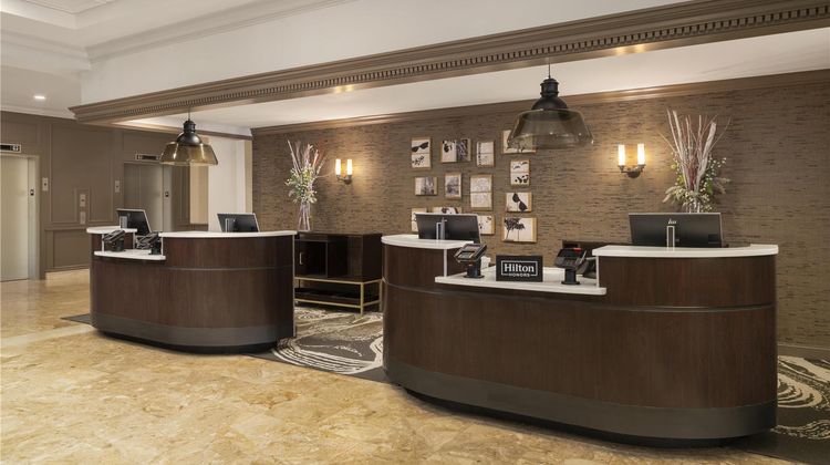 DoubleTree by Hilton Leominster Lobby