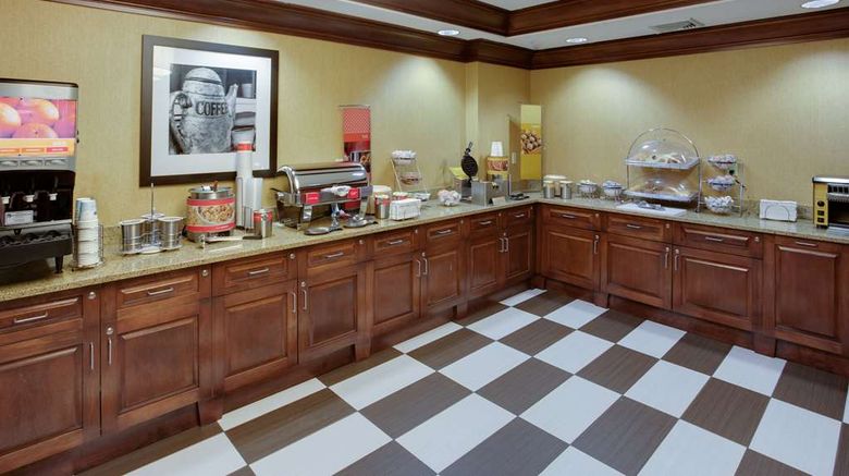 <b>Hampton Inn Auburn Restaurant</b>. Images powered by <a href="https://iceportal.shijigroup.com/" title="IcePortal" target="_blank">IcePortal</a>.