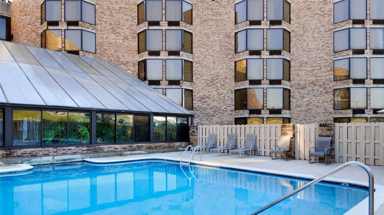 Doubletree By Hilton Oak Ridge-Knoxville Pool