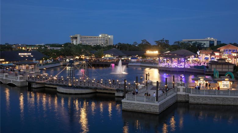 <b>Hilton Orlando Lake Buena Vista Exterior</b>. Images powered by <a href="https://iceportal.shijigroup.com/" title="IcePortal" target="_blank">IcePortal</a>.