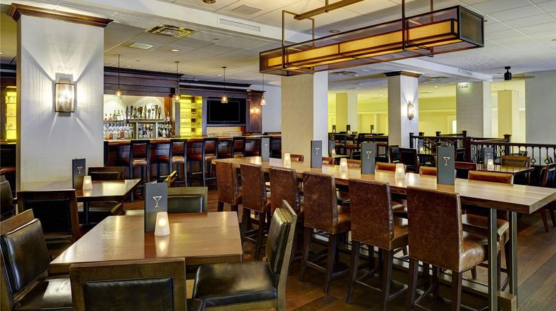 <b>Hilton Orlando Lake Buena Vista Restaurant</b>. Images powered by <a href="https://iceportal.shijigroup.com/" title="IcePortal" target="_blank">IcePortal</a>.