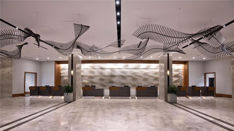 <b>Hilton Orlando Lobby</b>. Images powered by <a href="https://iceportal.shijigroup.com/" title="IcePortal" target="_blank">IcePortal</a>.