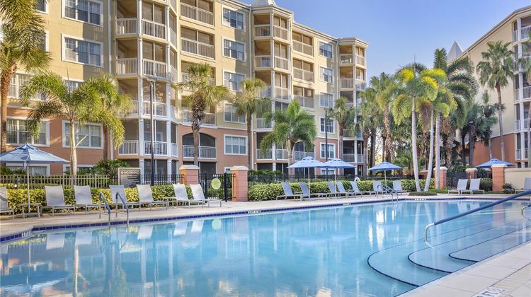 Hilton Grand Vacations Club at SeaWorld Pool