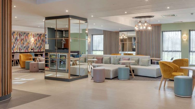 Hampton by Hilton Corby/Kettering Lobby