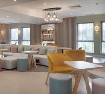 Hampton by Hilton Corby/Kettering Lobby