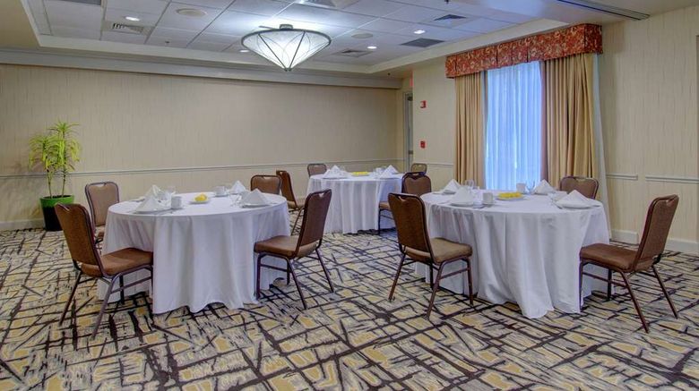 <b>Hilton Garden Inn Norwalk Meeting</b>. Images powered by <a href="https://iceportal.shijigroup.com/" title="IcePortal" target="_blank">IcePortal</a>.
