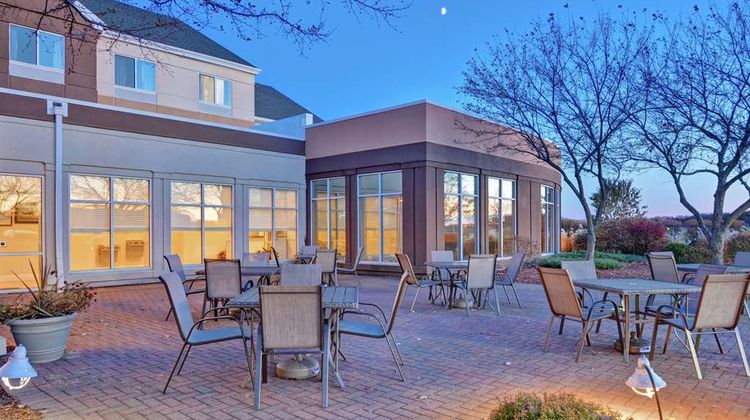 Hilton Garden Inn Oshkosh Exterior