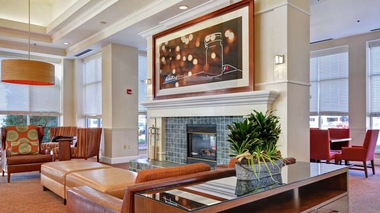 Hilton Garden Inn Oshkosh Lobby