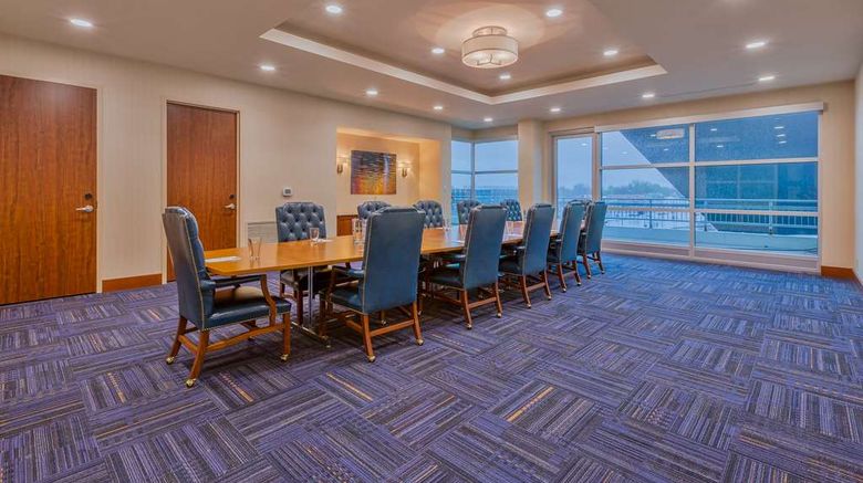 <b>Hampton Inn/Suites Downtown Waterfront Meeting</b>. Images powered by <a href="https://iceportal.shijigroup.com/" title="IcePortal" target="_blank">IcePortal</a>.