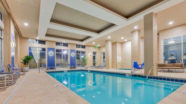 <b>Hampton Inn/Suites Downtown Waterfront Pool</b>. Images powered by <a href="https://iceportal.shijigroup.com/" title="IcePortal" target="_blank">IcePortal</a>.