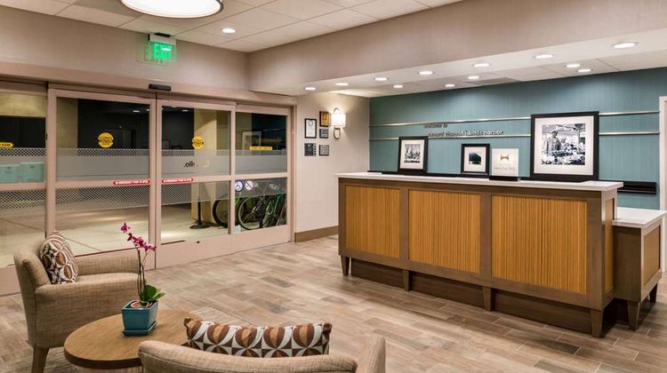 Hampton Inn Channel Islands Harbor Lobby
