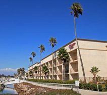 Hampton Inn Channel Islands Harbor Exterior