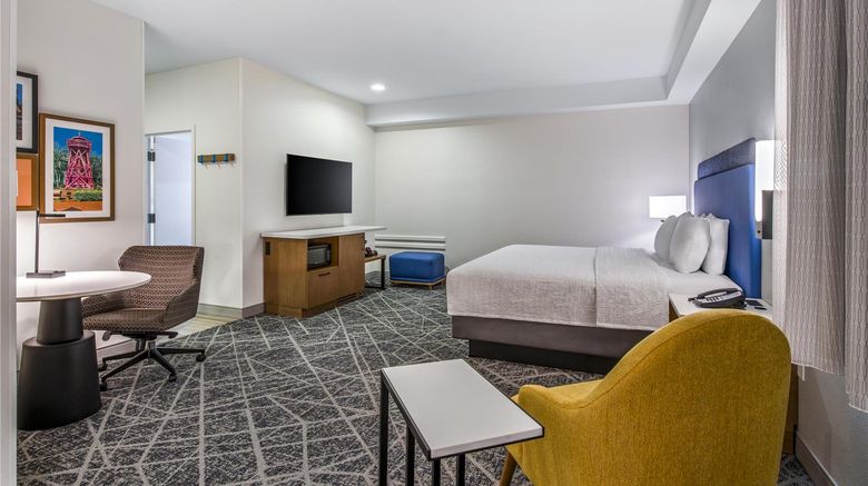 <b>Hampton Inn Channel Islands Harbor Room</b>. Images powered by <a href="https://iceportal.shijigroup.com/" title="IcePortal" target="_blank">IcePortal</a>.