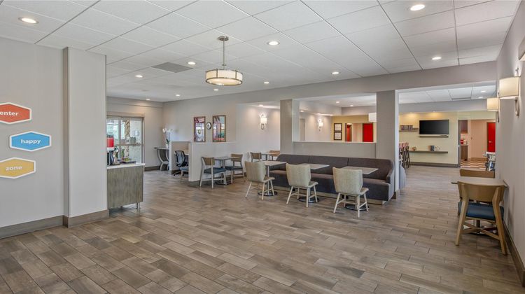 Hampton Inn Channel Islands Harbor Lobby