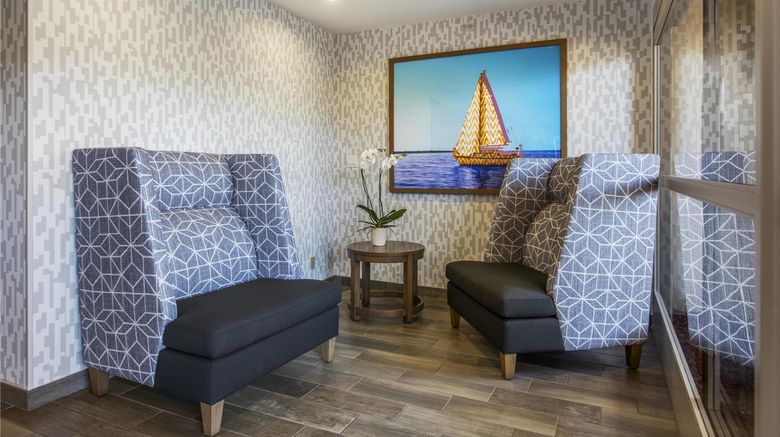<b>Hampton Inn Channel Islands Harbor Lobby</b>. Images powered by <a href="https://iceportal.shijigroup.com/" title="IcePortal" target="_blank">IcePortal</a>.