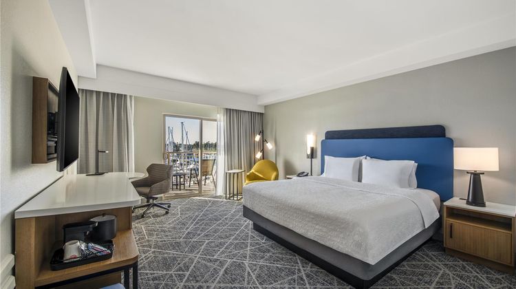 Hampton Inn Channel Islands Harbor Room