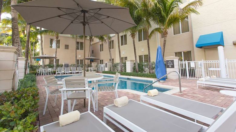 <b>Homewood Suites Palm Beach Gardens Pool</b>. Images powered by <a href="https://iceportal.shijigroup.com/" title="IcePortal" target="_blank">IcePortal</a>.