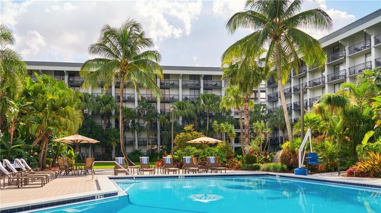 Doubletree Hotel Palm Beach Gardens Pool