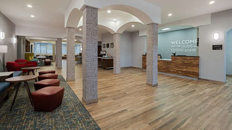 <b>Hampton Inn West Palm Beach Lobby</b>. Images powered by <a href="https://iceportal.shijigroup.com/" title="IcePortal" target="_blank">IcePortal</a>.