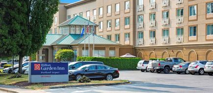 Hilton Garden Inn Portland Airport Exterior