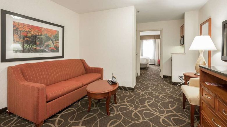 <b>Hilton Garden Inn Portland Airport Room</b>. Images powered by <a href="https://iceportal.shijigroup.com/" title="IcePortal" target="_blank">IcePortal</a>.