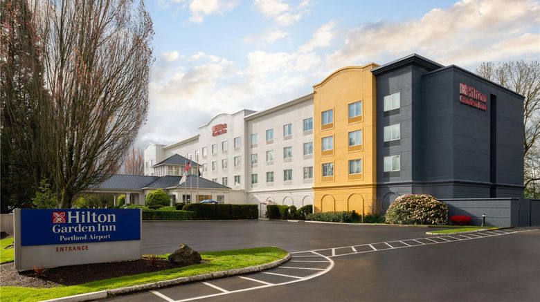 <b>Hilton Garden Inn Portland Airport Exterior</b>. Images powered by <a href="https://iceportal.shijigroup.com/" title="IcePortal" target="_blank">IcePortal</a>.