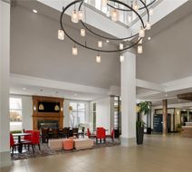 Hilton Garden Inn Portland Airport Lobby