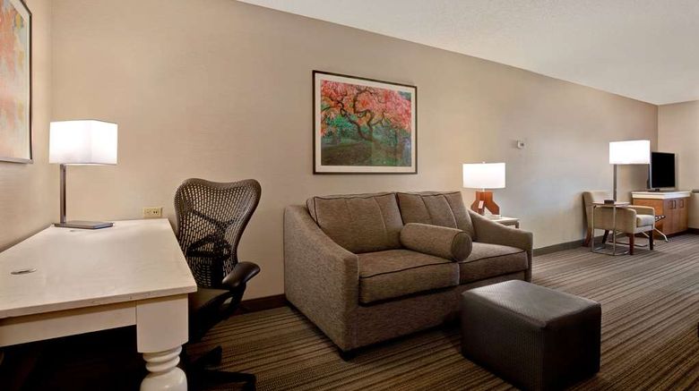 <b>Hilton Garden Inn Beaverton Room</b>. Images powered by <a href="https://iceportal.shijigroup.com/" title="IcePortal" target="_blank">IcePortal</a>.